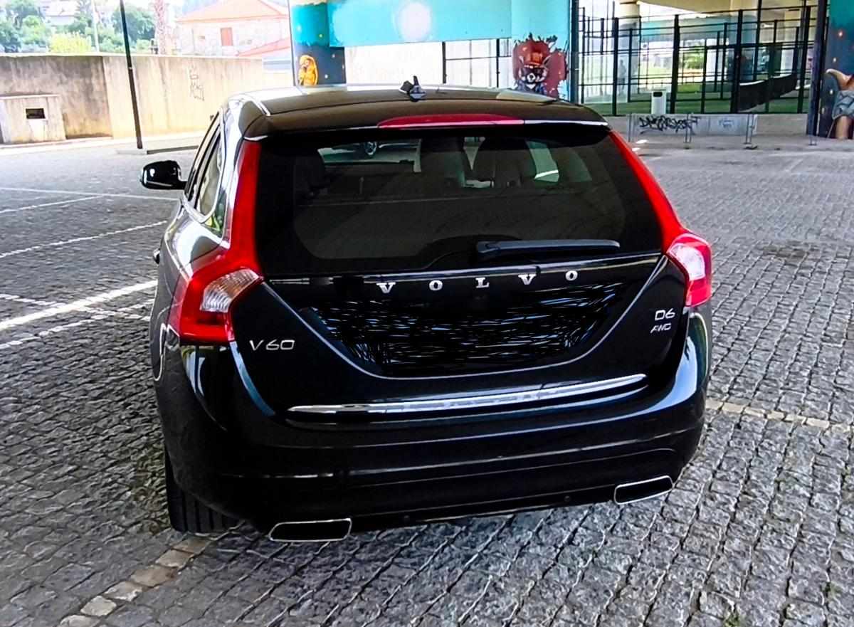 volvo-v60-d6-plug-in-hybrid-awd-2-4-2014-diesel-2400cc