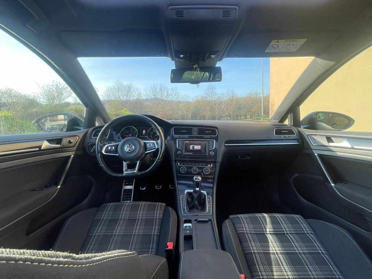 volkswagen-golf-sportsvan-2-0-tdi-sport-2015-diesel-5cc