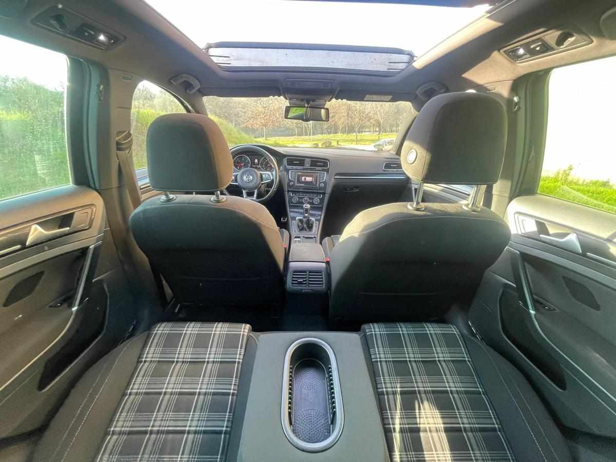 volkswagen-golf-sportsvan-2-0-tdi-sport-2015-diesel-5cc