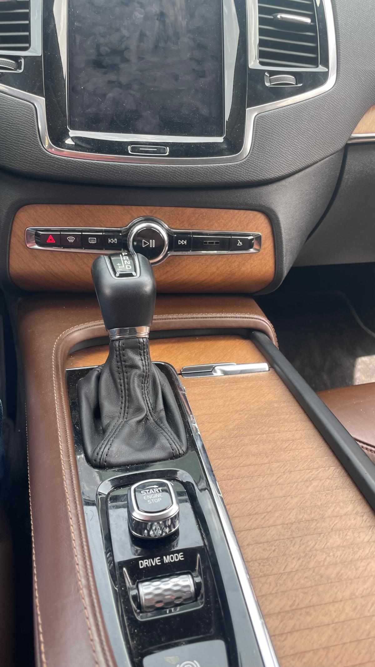 volvo-xc90-d5-2-0-awd-2017-diesel-1969cc