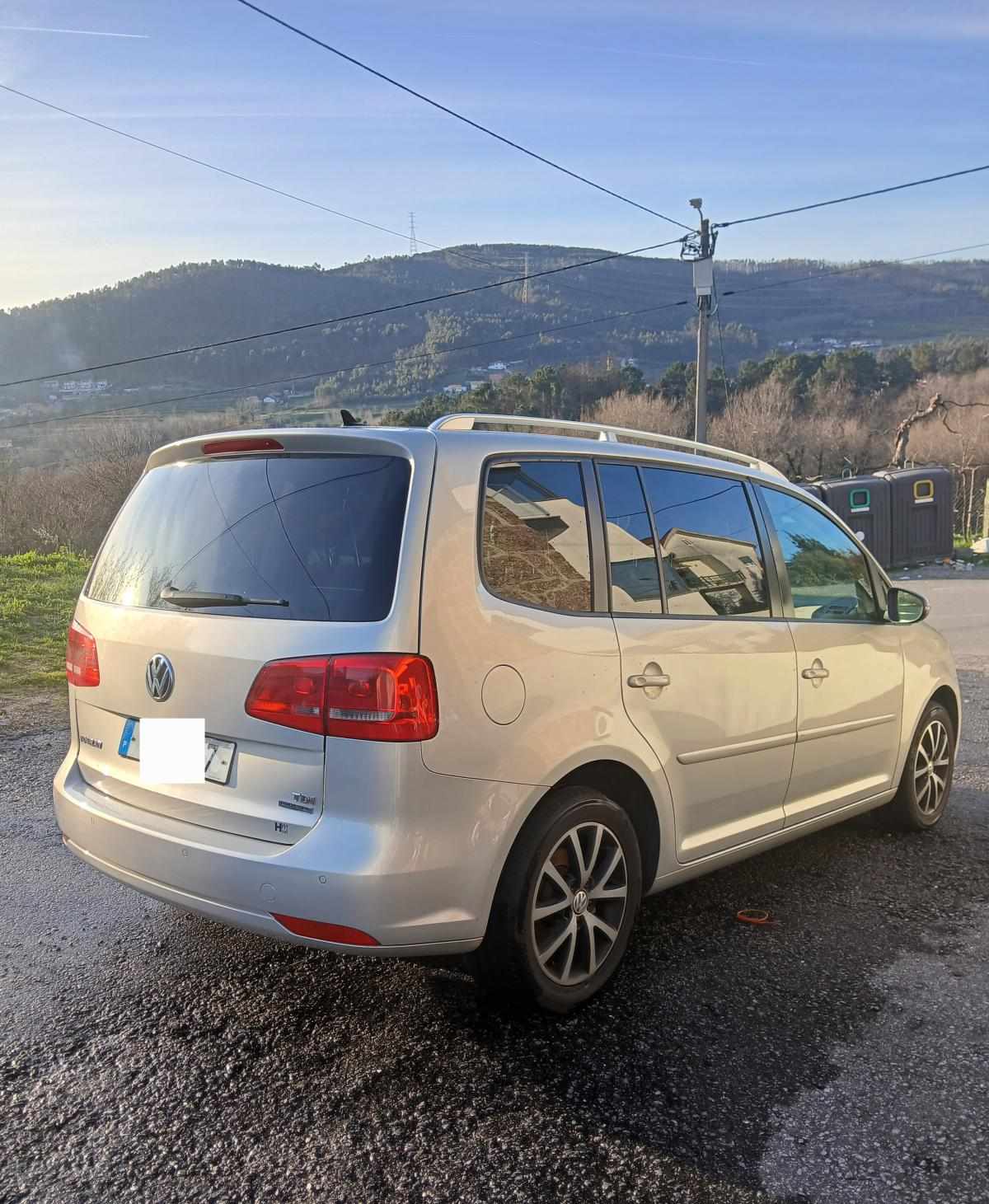 volkswagen-touran-1-6-tdi-2012-diesel-1598cc