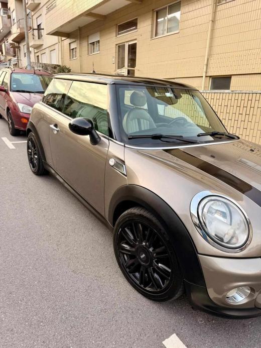 mini-hatch-d-2-0-2011-diesel-1598cc