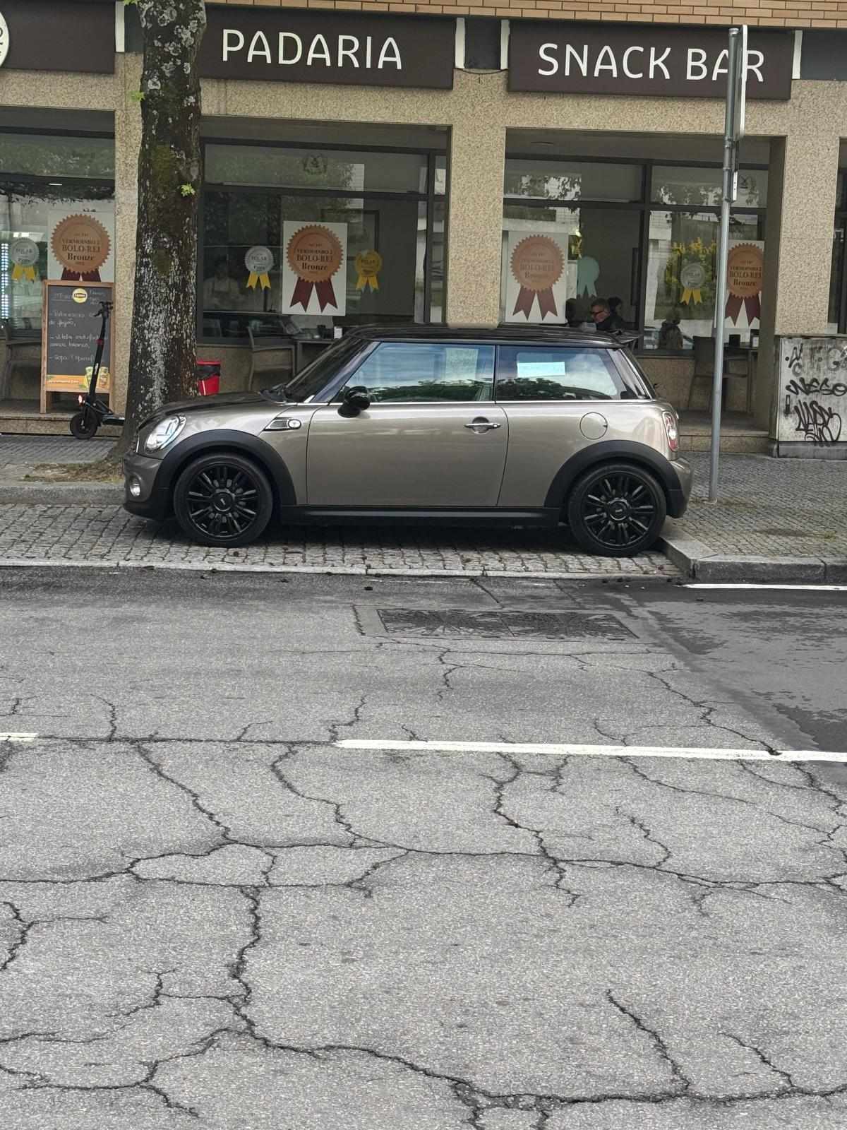 mini-hatch-d-2-0-2011-diesel-1598cc
