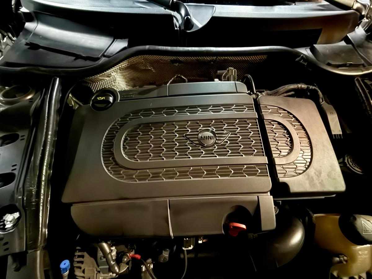 mini-hatch-d-2-0-2011-diesel-1598cc