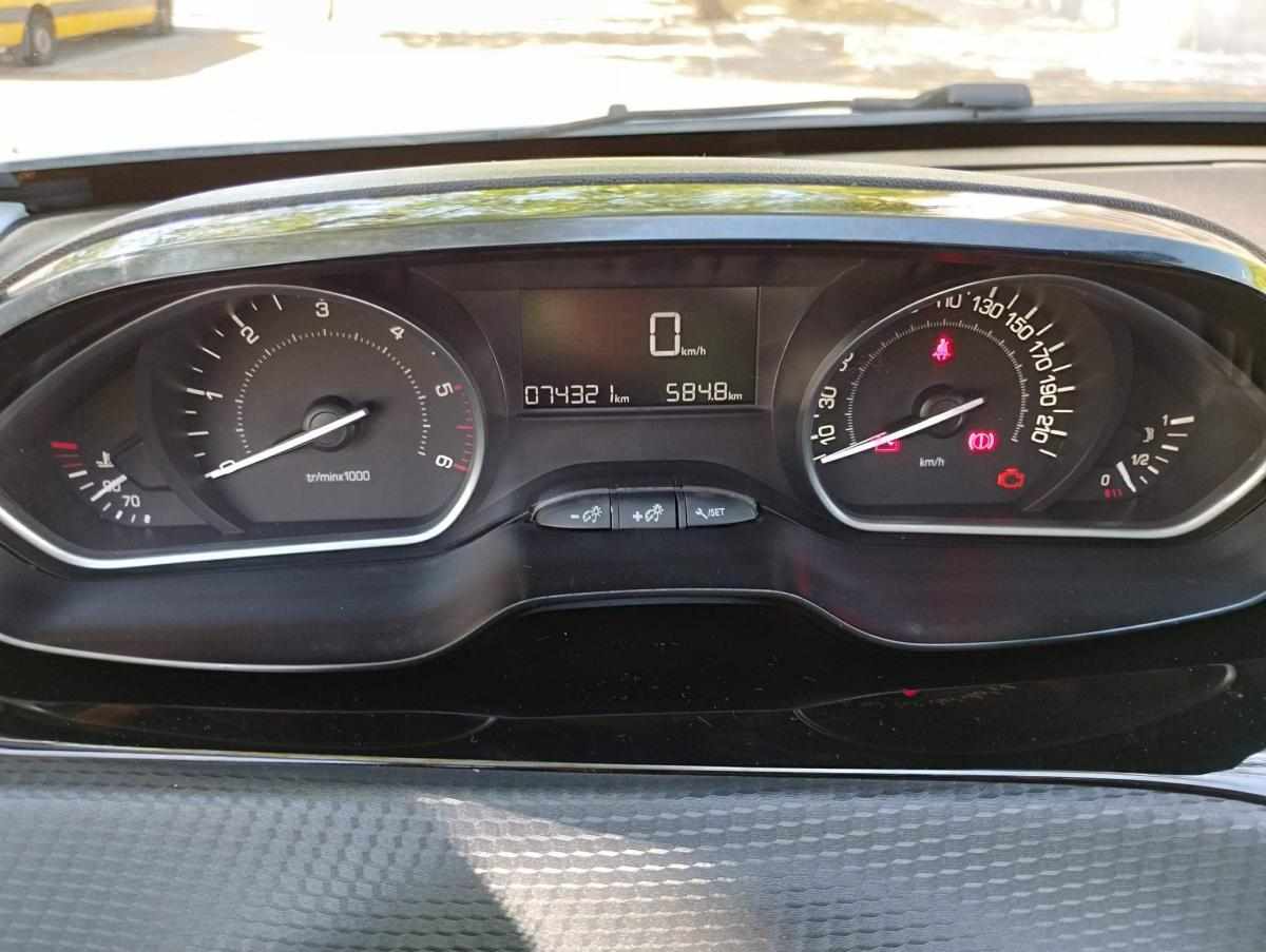peugeot-2008-1-6-bluehdi-2018-diesel-1560cc