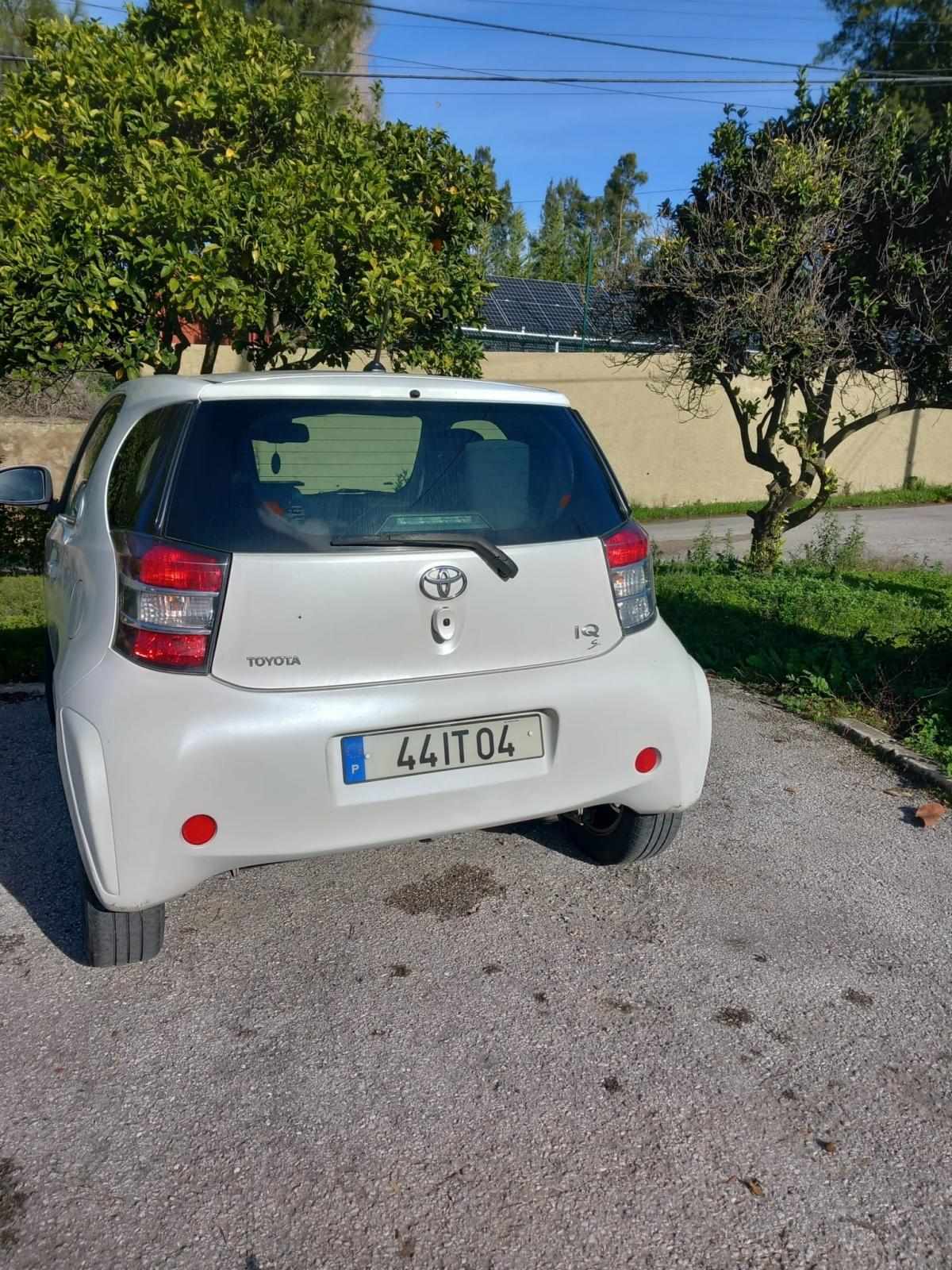 toyota-iq-1-0-vvt-i-2010-gasolina-998cc