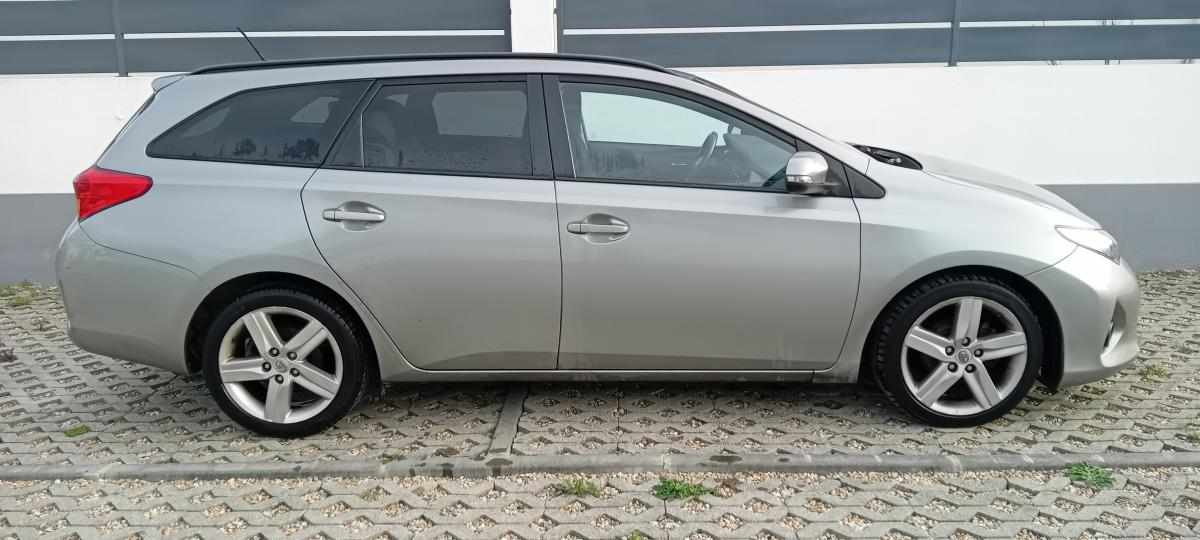 toyota-auris-1-4-d-4d-2015-diesel-1364cc