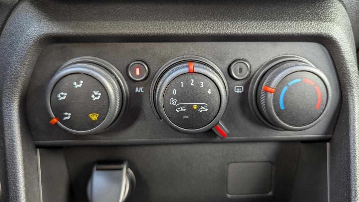 dacia-sandero-1-0-tce-2023-gasolina-999cc