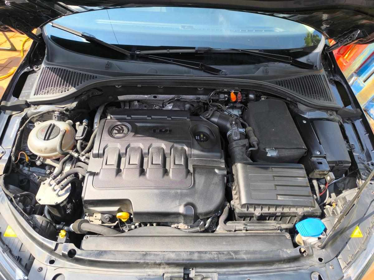 skoda-octavia-1-6-tdi-2013-diesel-1598cc