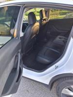 tesla-model-y-standard-range-rwd-2022-eletrico