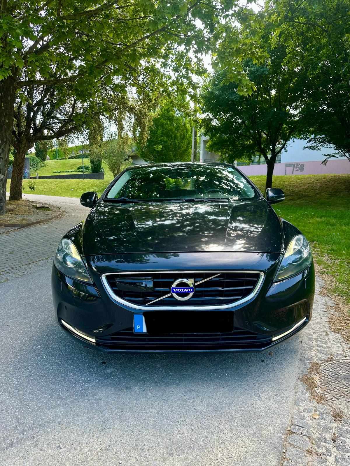 volvo-v40-2-0-d4-2014-diesel-1969cc
