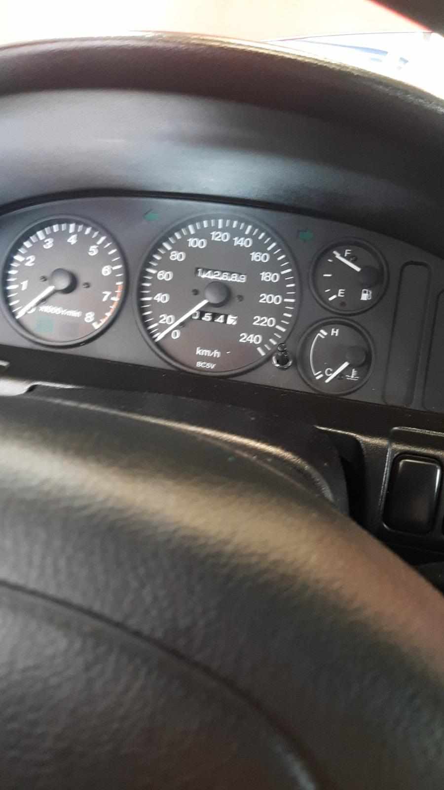 mazda-323-1-5-88cv-1996-gasolina-1489cc
