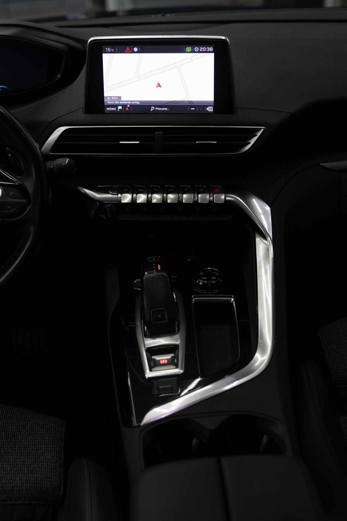 peugeot-3008-1-2-puretech-2018-gasolina-1199cc