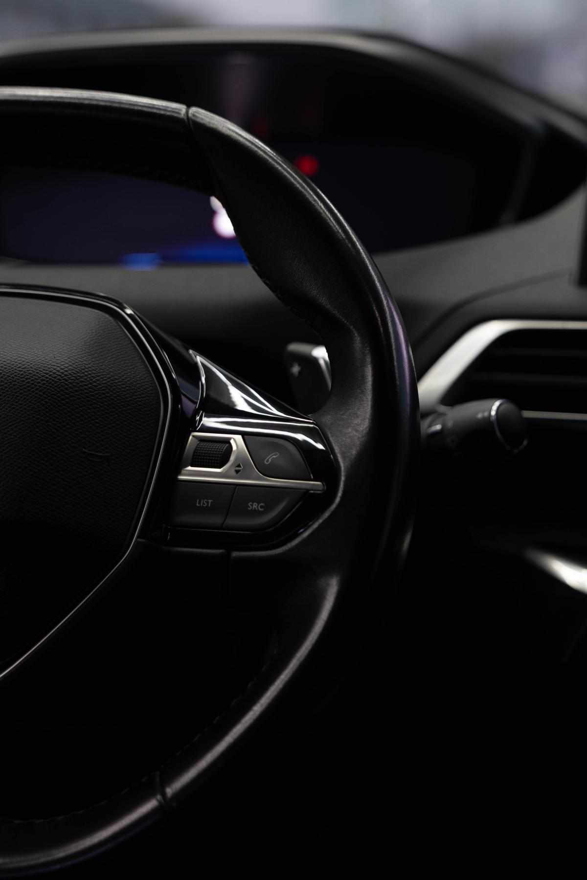 peugeot-3008-1-2-puretech-2018-gasolina-1199cc