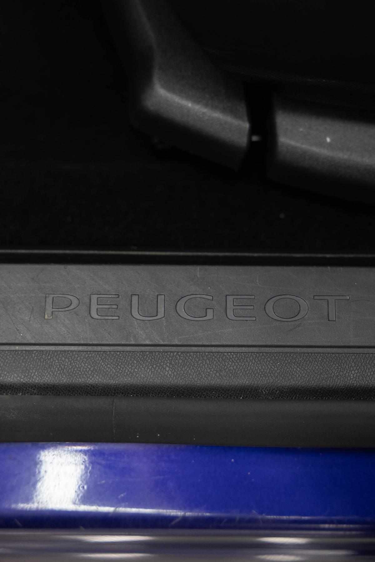 peugeot-3008-1-2-puretech-2018-gasolina-1199cc