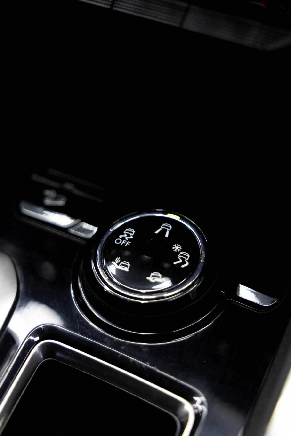 peugeot-3008-1-2-puretech-2018-gasolina-1199cc
