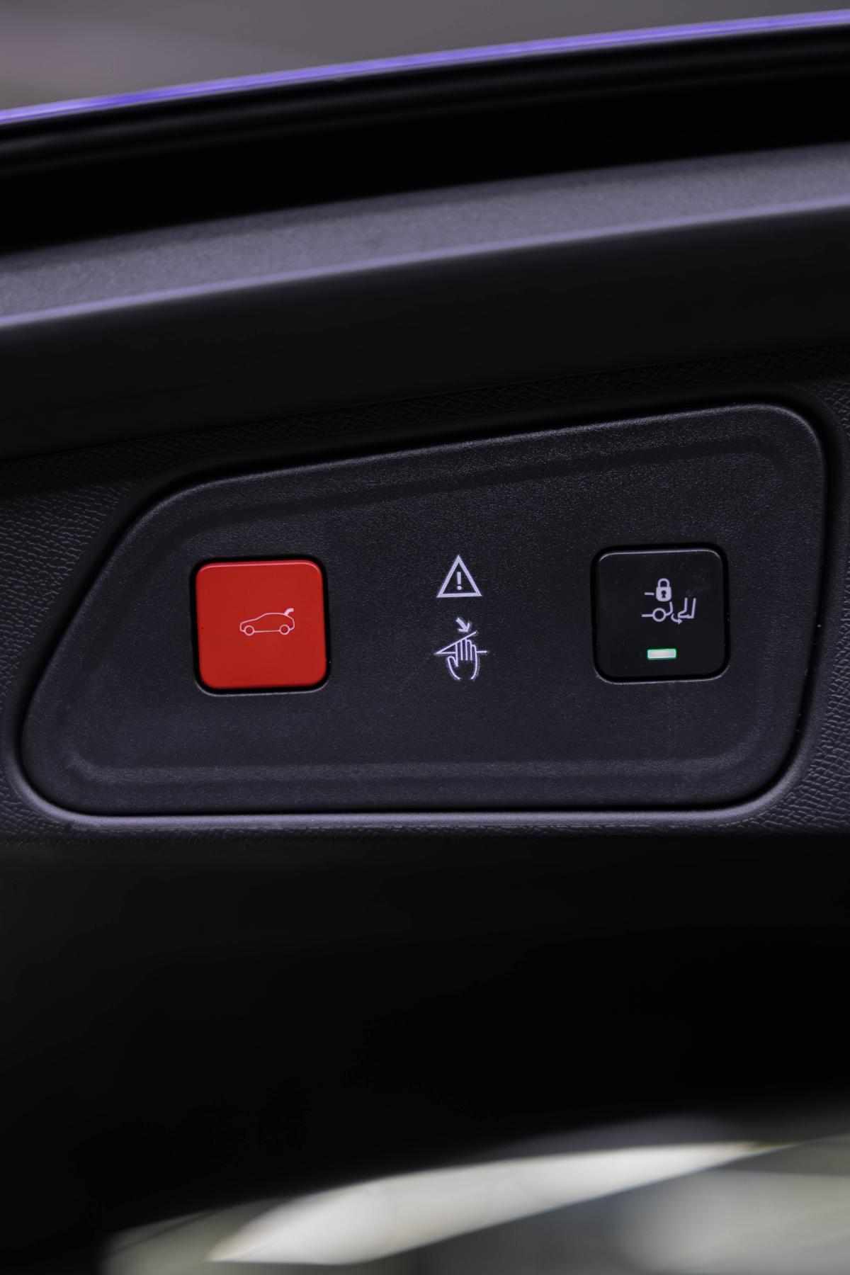 peugeot-3008-1-2-puretech-2018-gasolina-1199cc