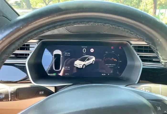 tesla-model-x-90d-2017-eletrico