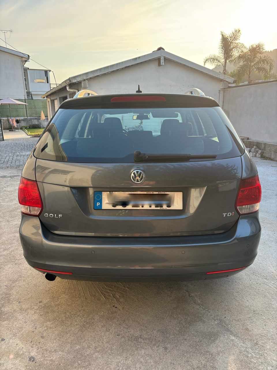 volkswagen-golf-1-6-tdi-2011-diesel-1598cc