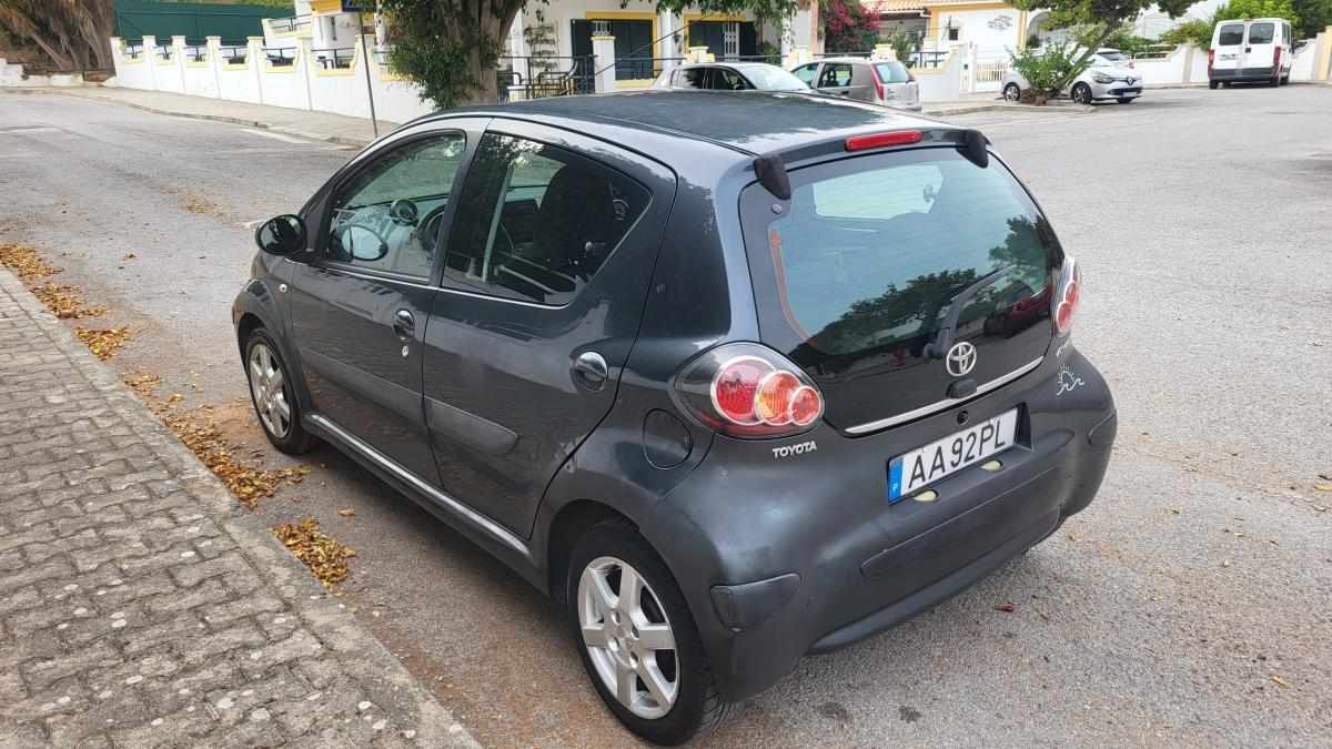 toyota-aygo-1-0-vvt-i-2009-gasolina-998cc