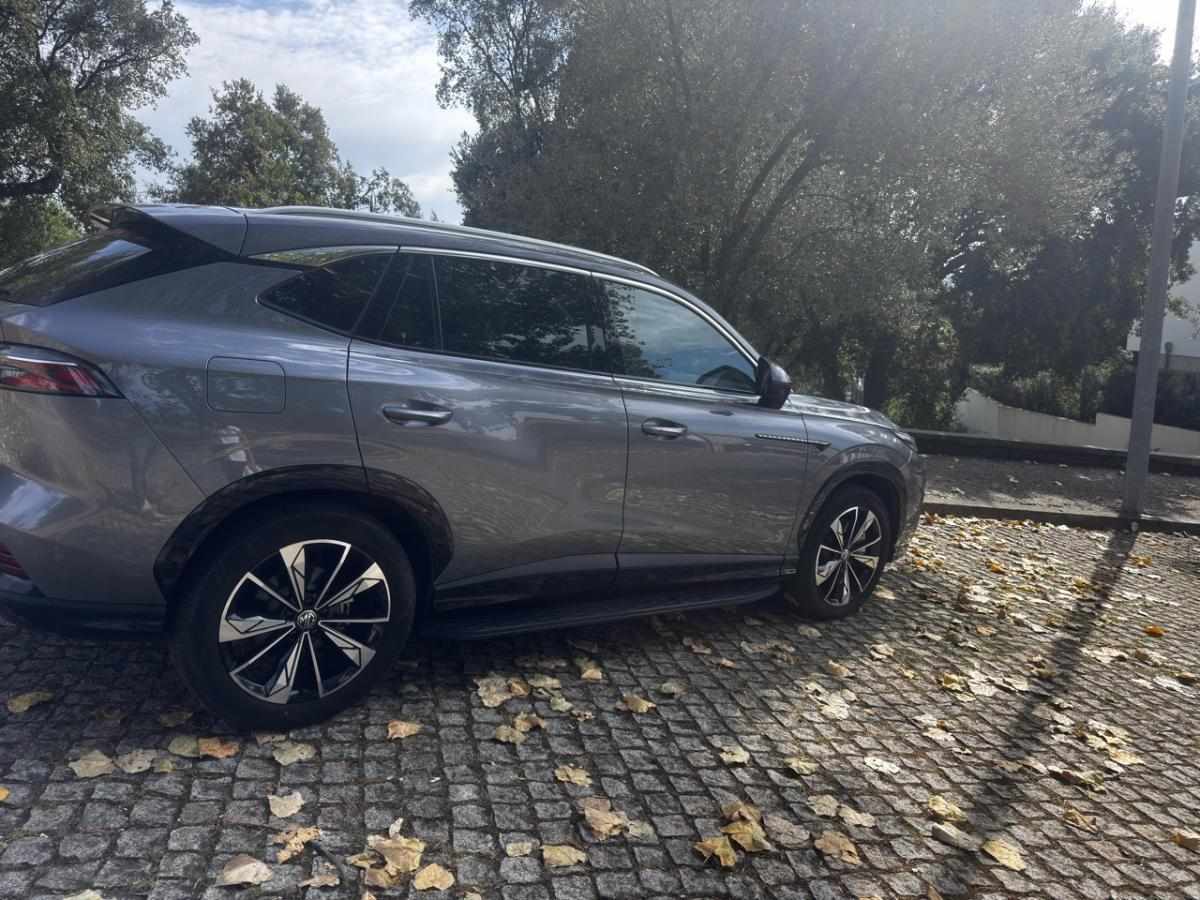 mg-hs-1-5-phev-2025-hibrido-plug-in-1496cc