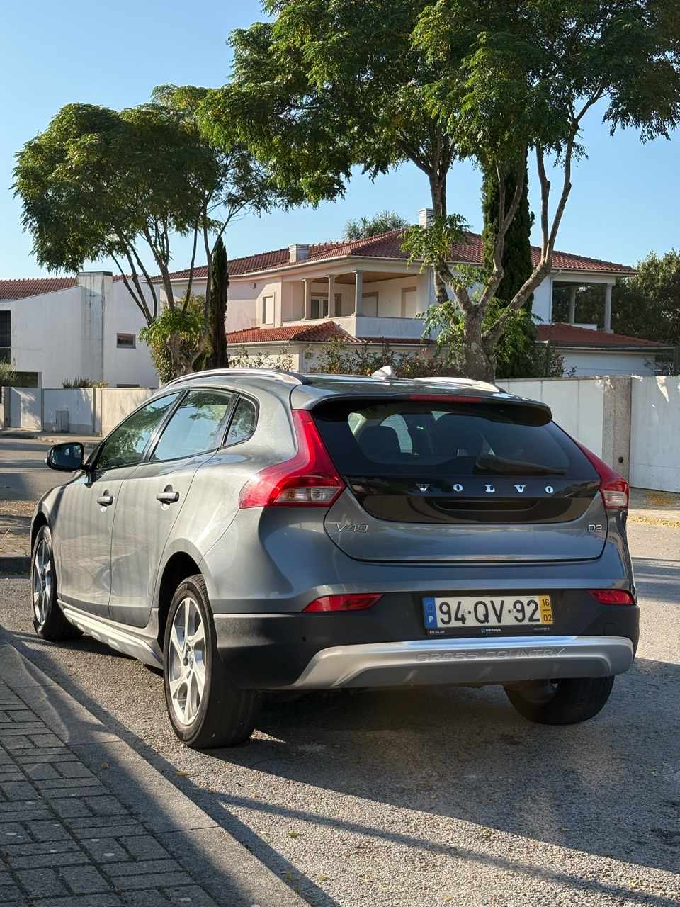 volvo-v40-2-0-d2-2016-diesel-1969cc