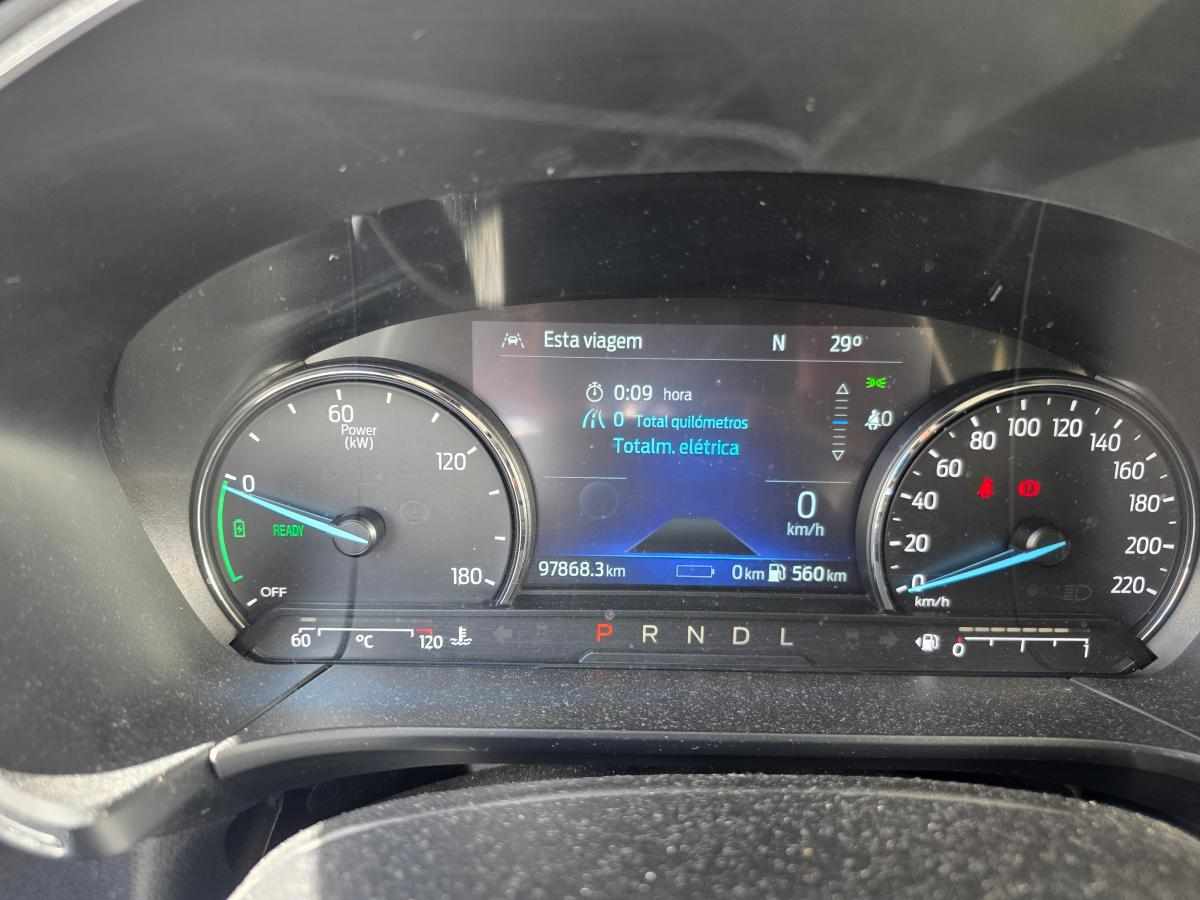 ford-kuga-2-5-plug-in-hybrid-2021-gasolina-2488cc