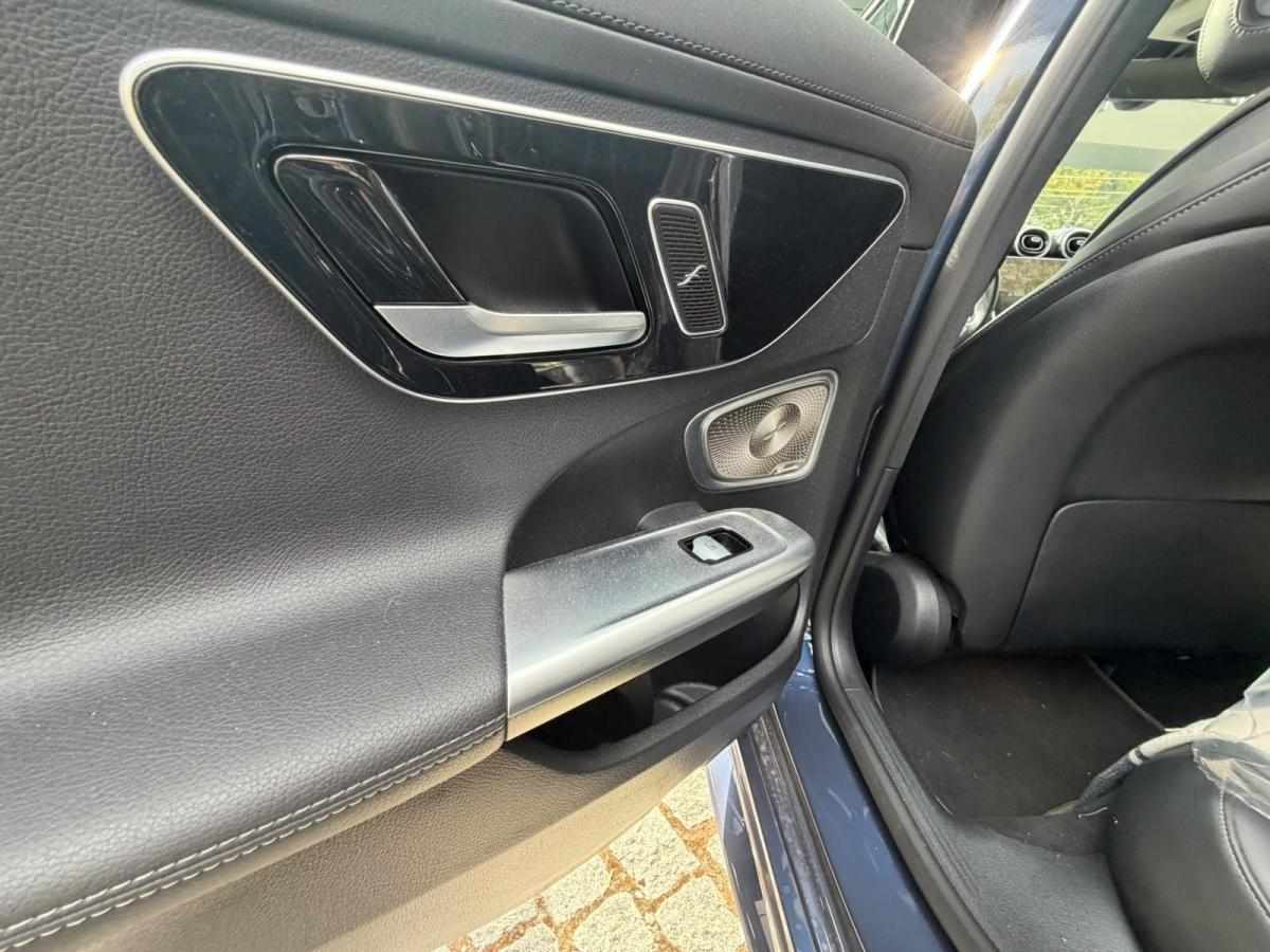 mercedes-benz-classe-c-c-300-e-2023-hibrido-plug-in-1999cc