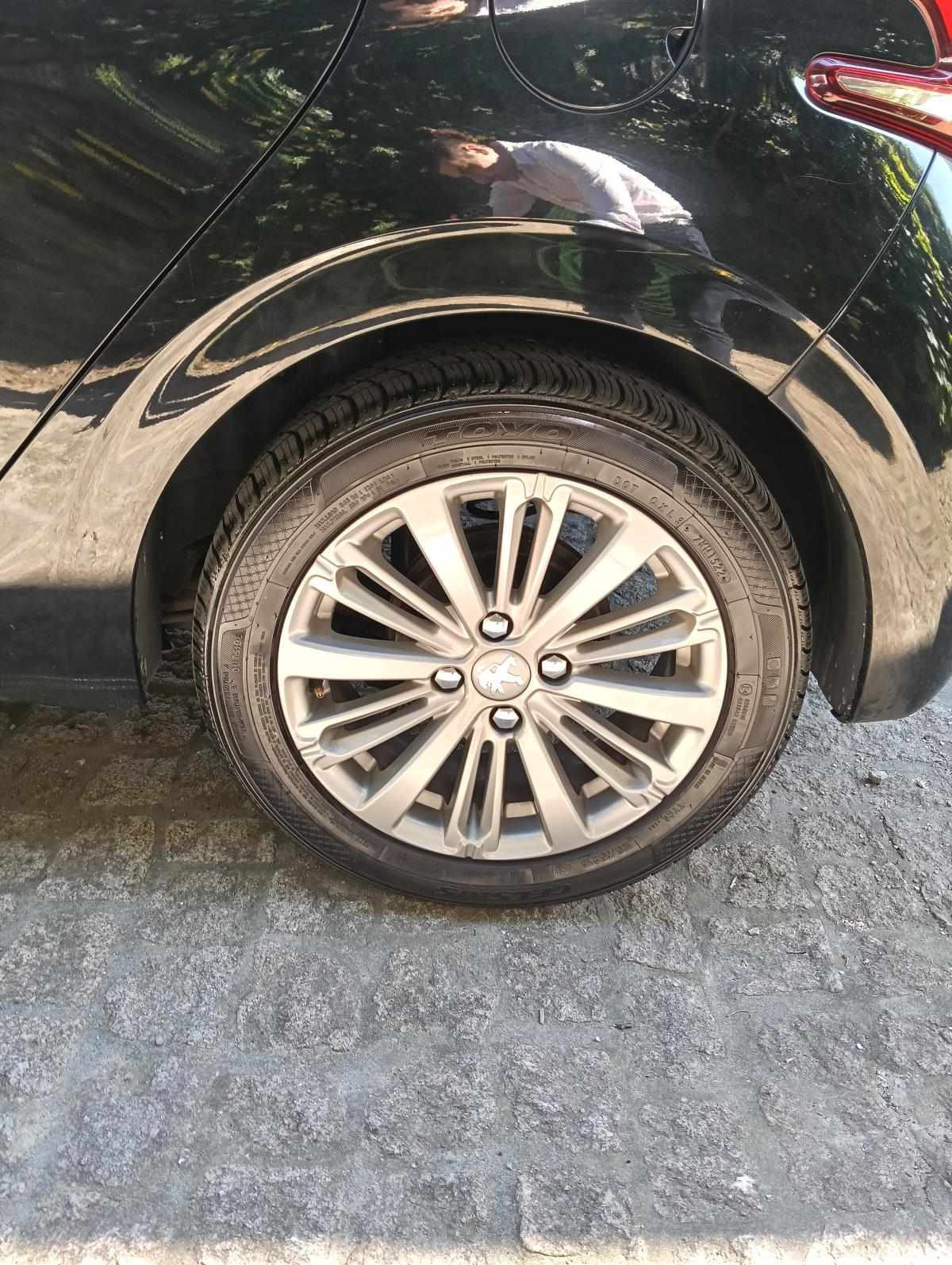 peugeot-208-1-2-vti-2016-gasolina-1199cc