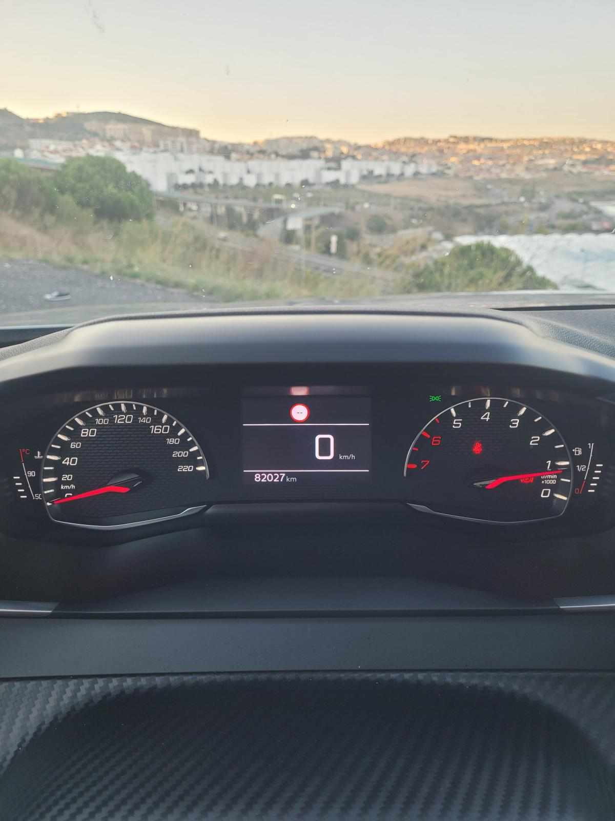 peugeot-2008-1-2-puretech-2021-gasolina-1199cc