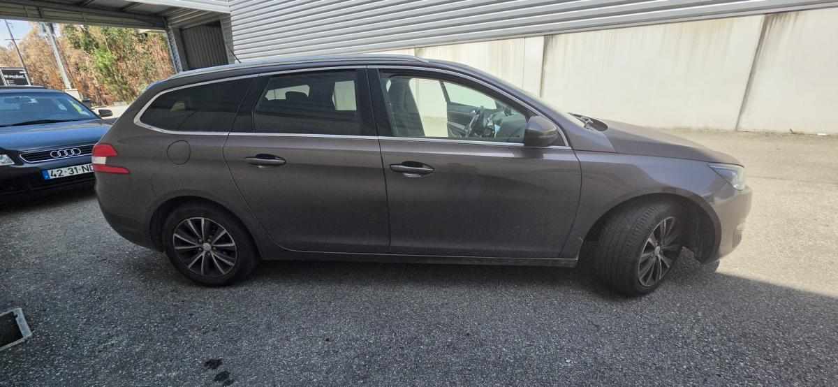 peugeot-308-2-0-hdi-fap-2014-diesel-1997cc