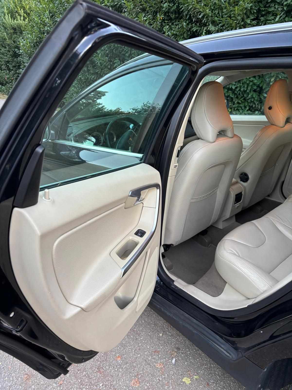 volvo-xc60-2-0-d3-2020-diesel-1969cc