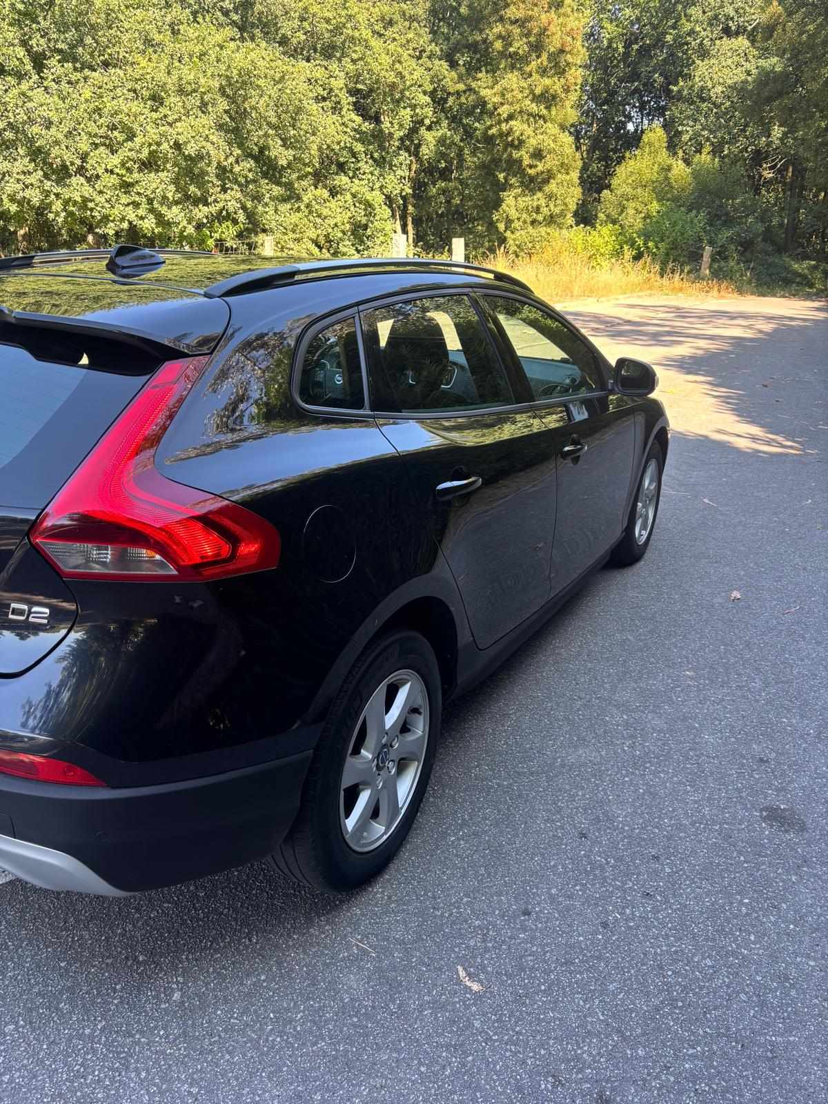 volvo-v40-1-6-d2-2015-diesel-1560cc