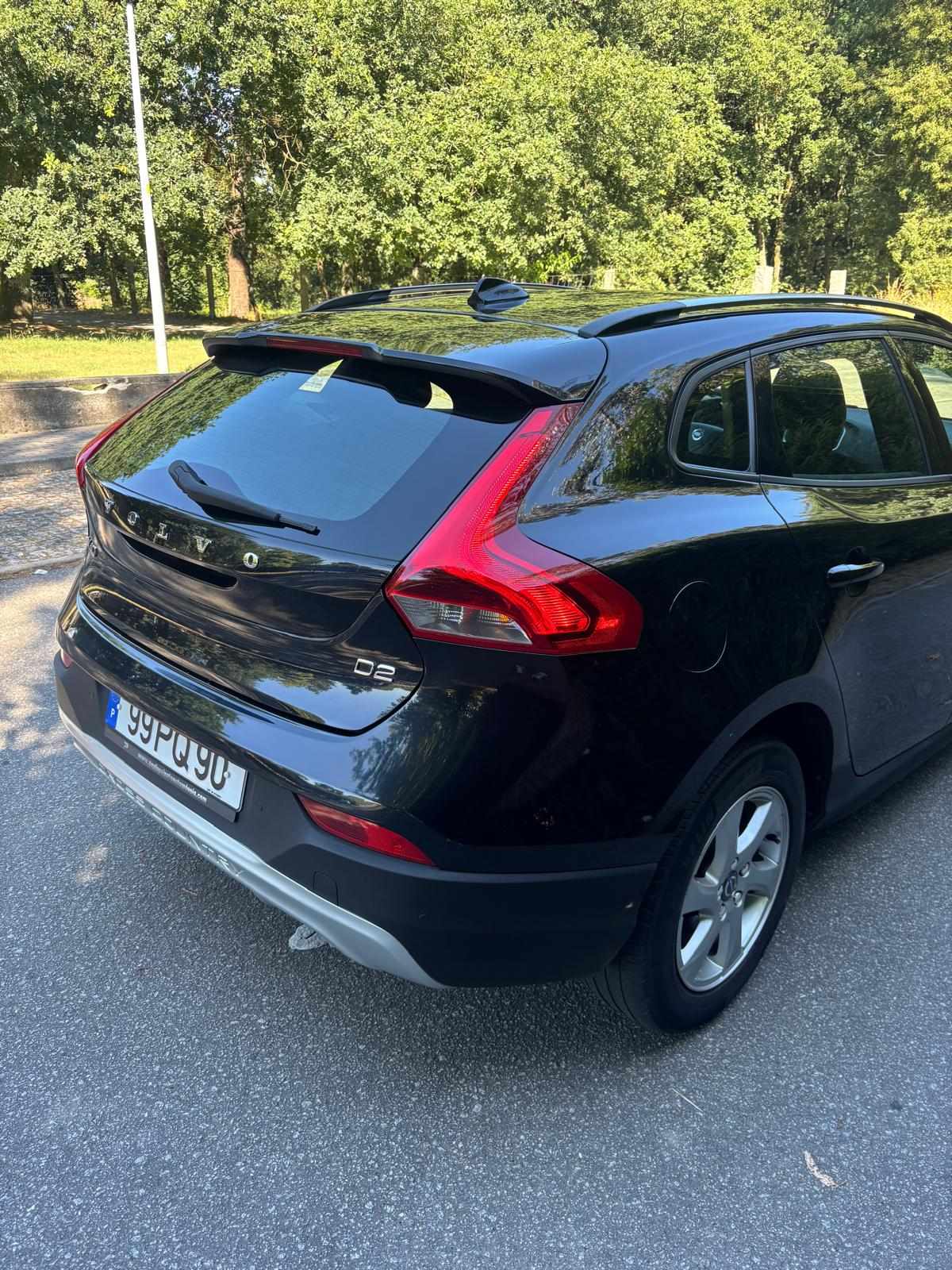 volvo-v40-1-6-d2-2015-diesel-1560cc