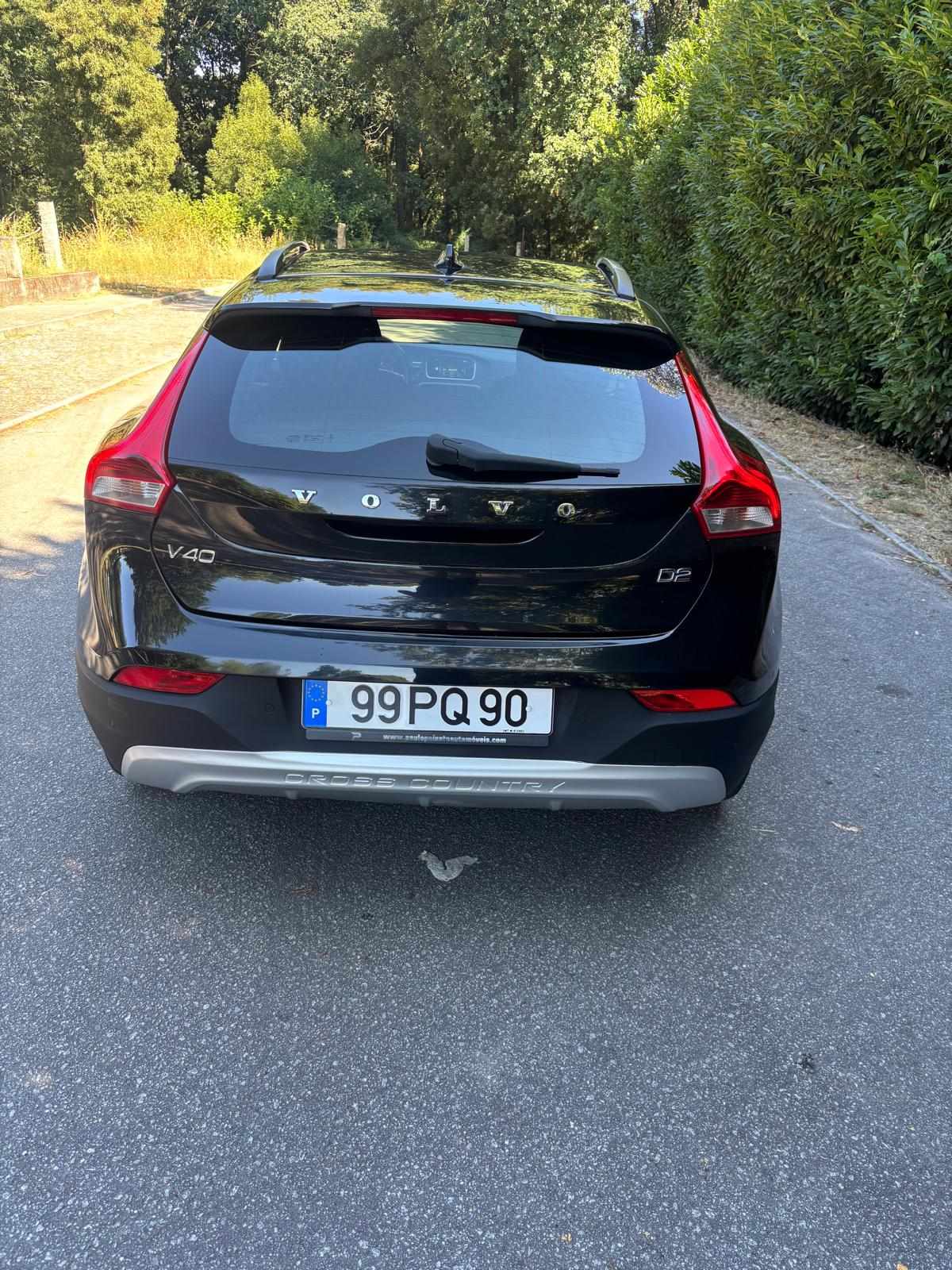 volvo-v40-1-6-d2-2015-diesel-1560cc