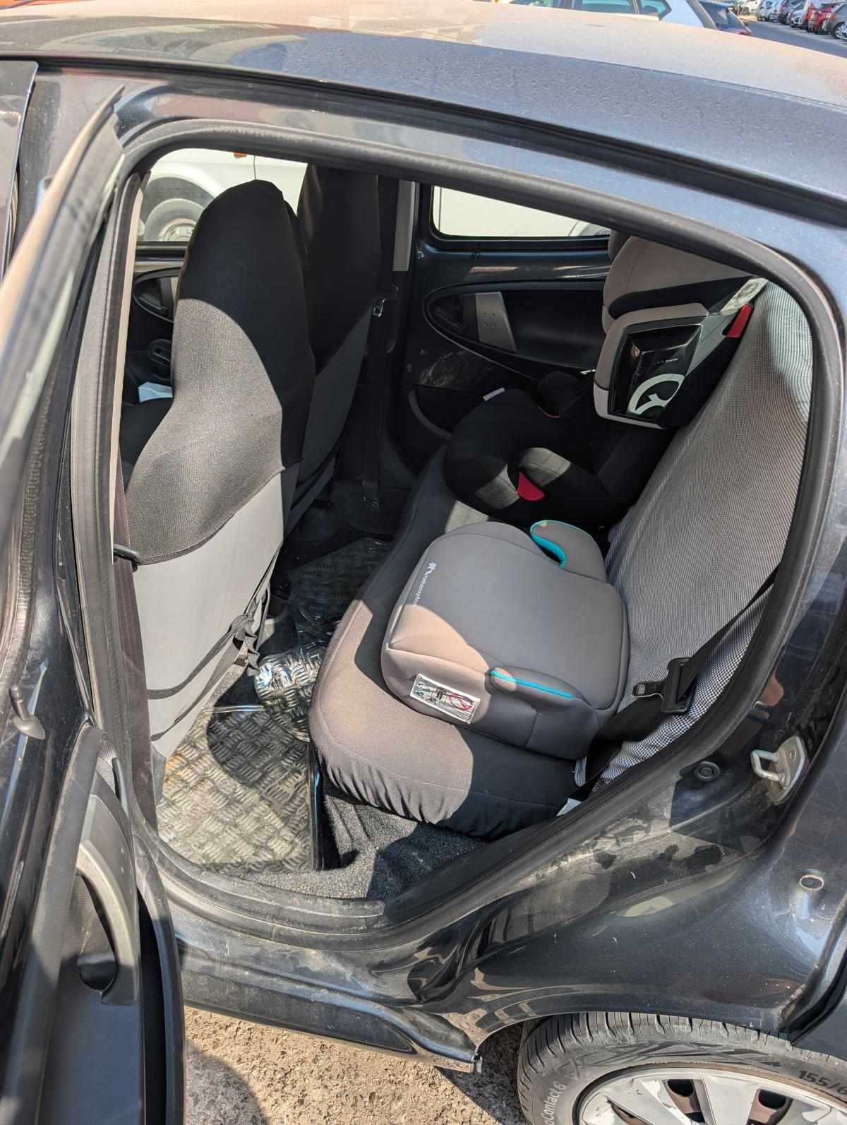 peugeot-107-1-0-2012-gasolina-998cc