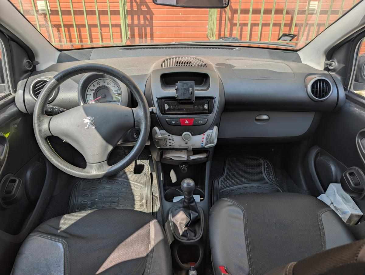 peugeot-107-1-0-2012-gasolina-998cc
