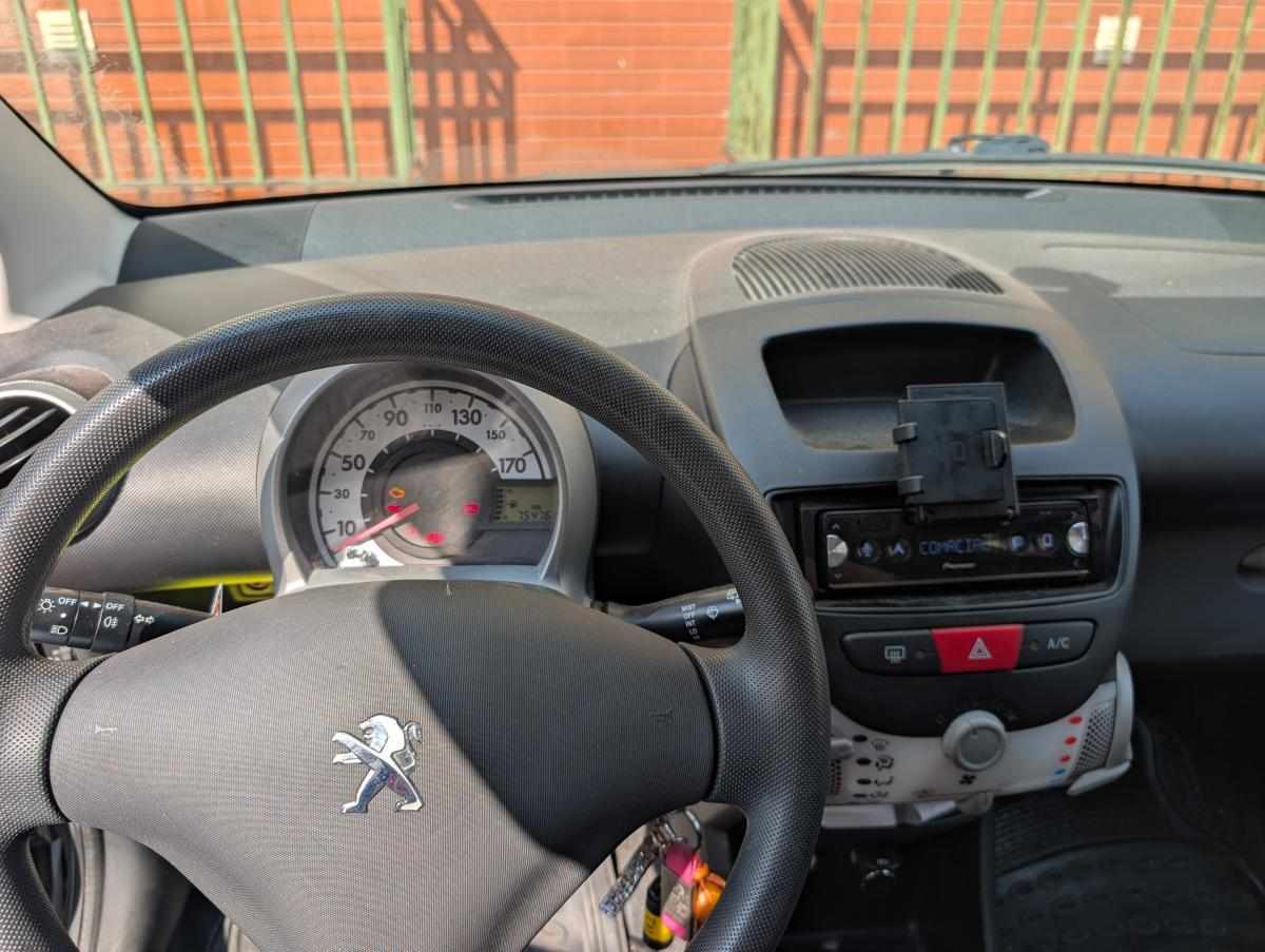 peugeot-107-1-0-2012-gasolina-998cc