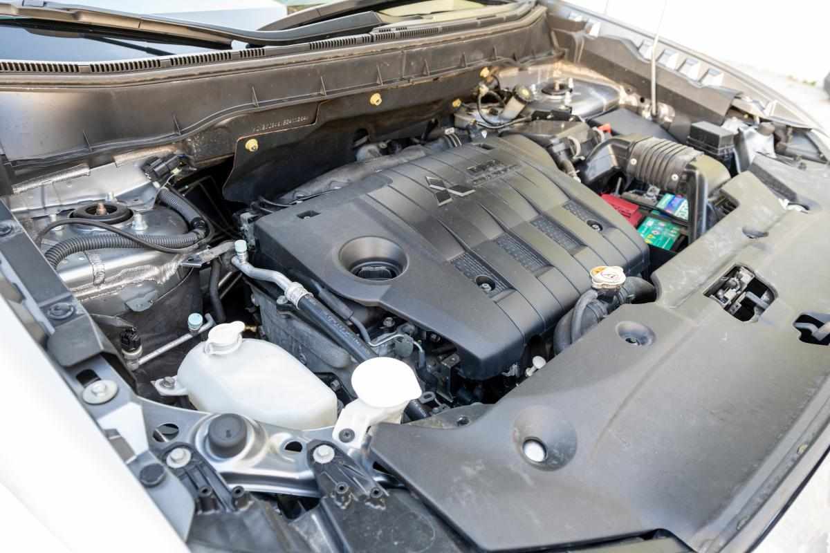 mitsubishi-asx-1-8-di-d-2014-diesel-1798cc