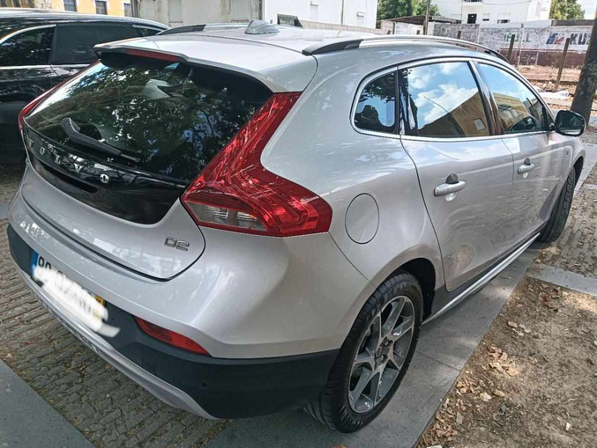 volvo-v40-d2-2016-diesel-1969cc