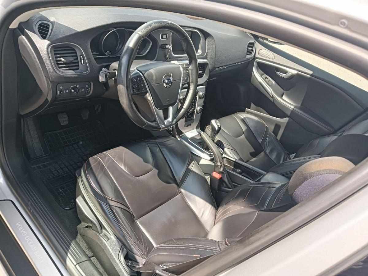 volvo-v40-d2-2016-diesel-1969cc