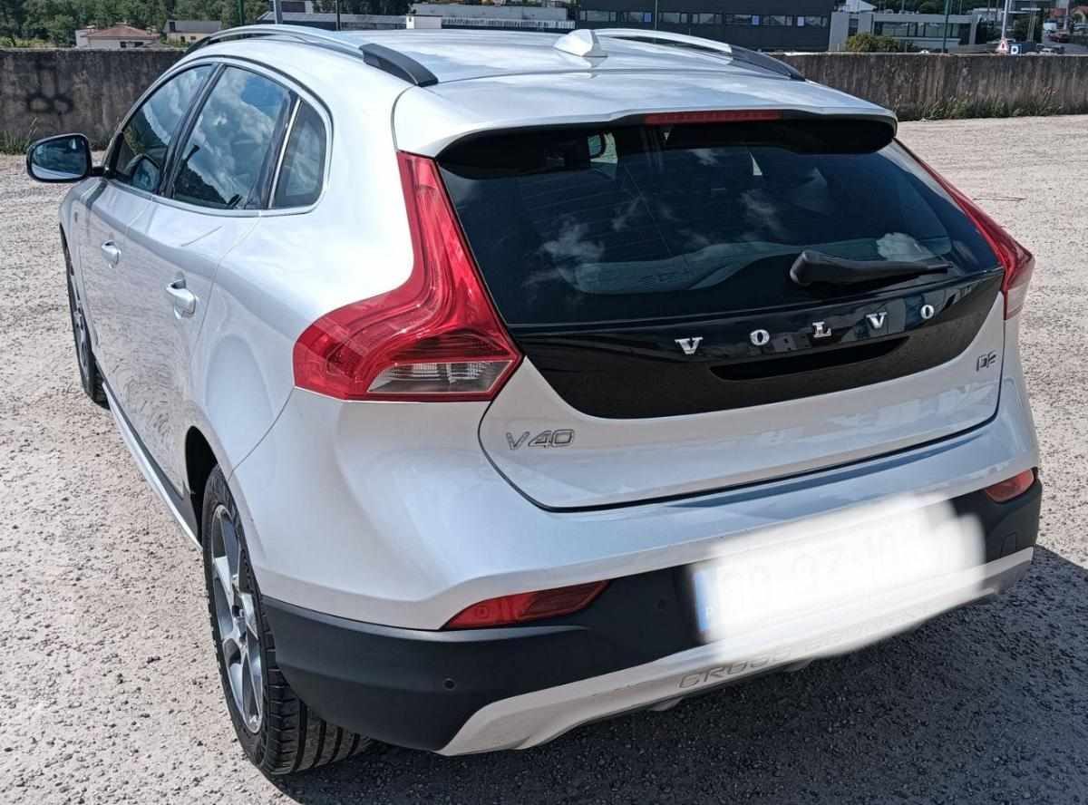 volvo-v40-d2-2016-diesel-1969cc