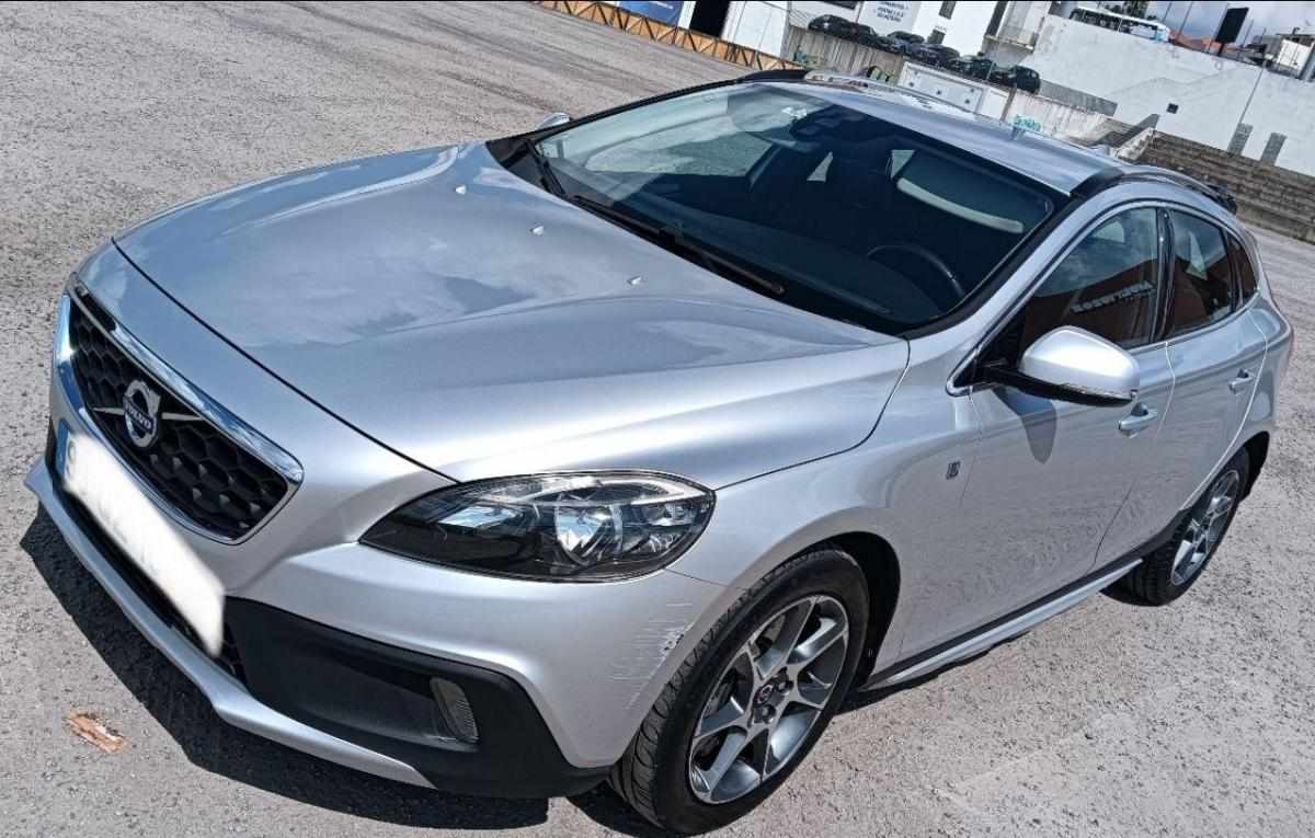 volvo-v40-d2-2016-diesel-1969cc