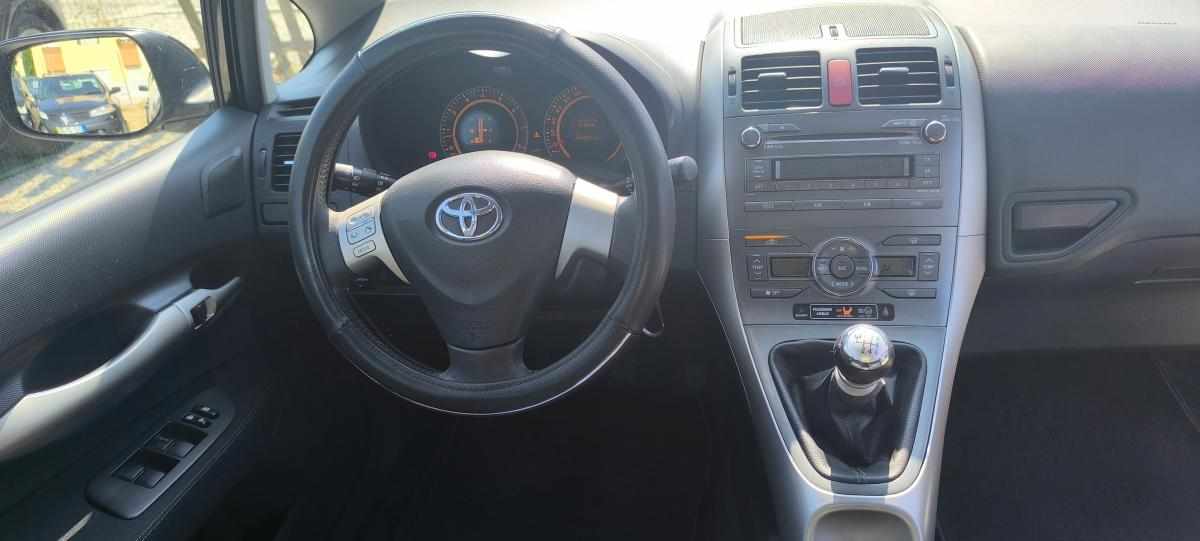 toyota-auris-1-33-dual-vvt-i-2010-gasolina-1329cc