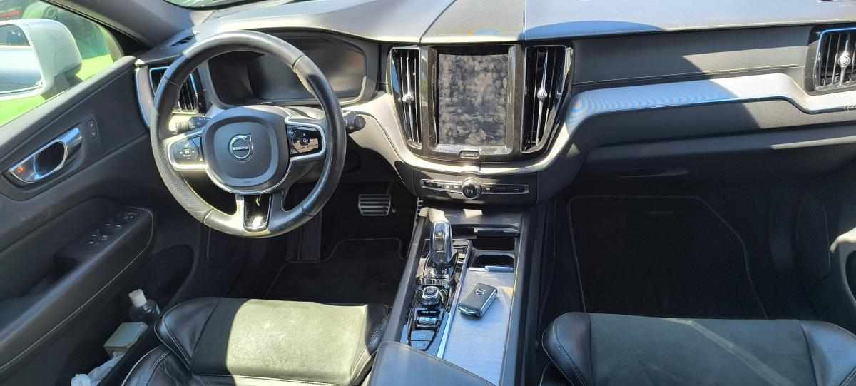 volvo-xc60-2-0-t8-twin-engine-2019-hibrido-plug-in-1969cc