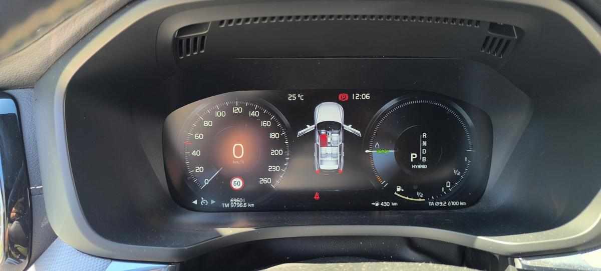 volvo-xc60-2-0-t8-twin-engine-2019-hibrido-plug-in-1969cc