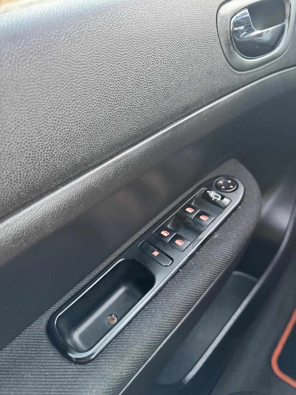 peugeot-307-1-4-hdi-2003-diesel-1398cc