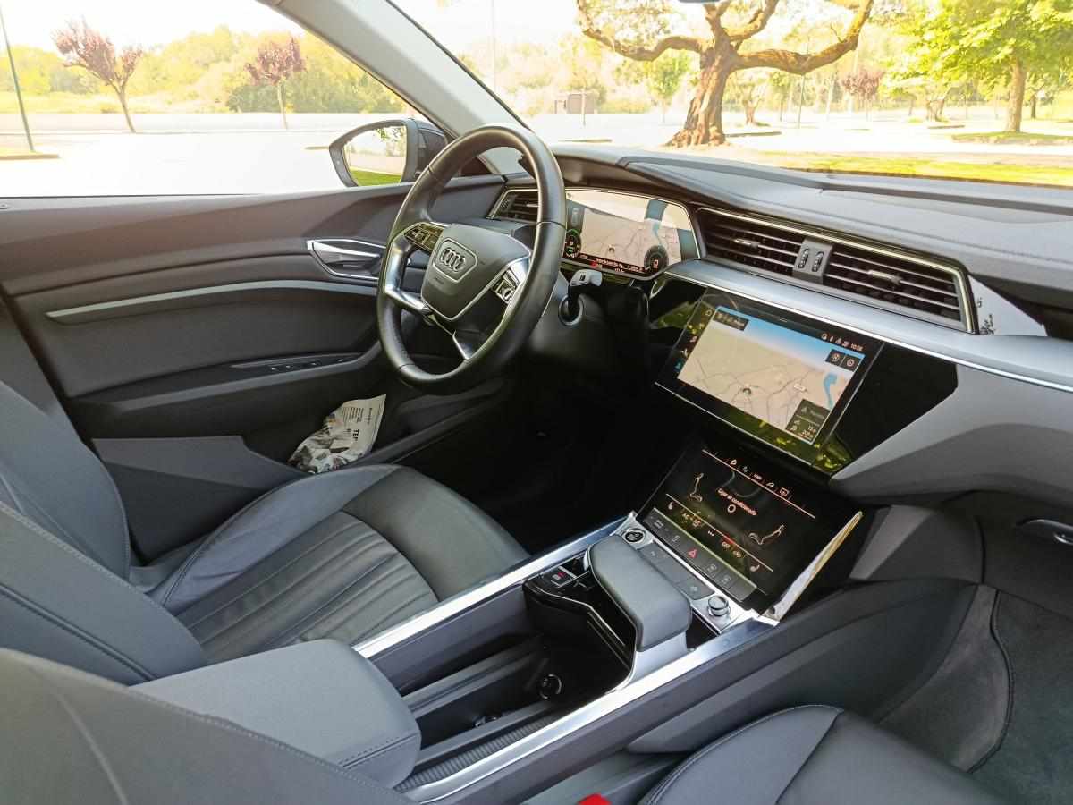 audi-e-tron-50-quattro-2022-eletrico
