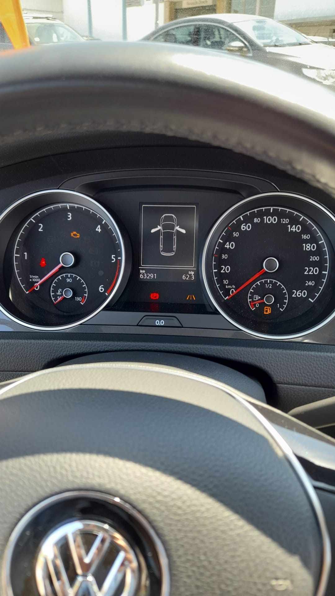 volkswagen-golf-variant-1-6-tdi-2017-diesel-1598cc