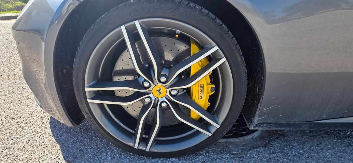 ferrari-ff-6-3-v12-2011-gasolina-6262cc